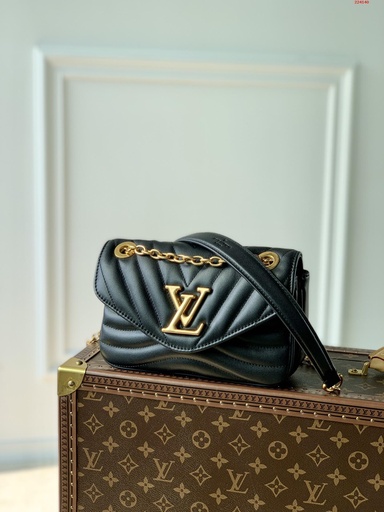 حقيبة يد نسائية LV